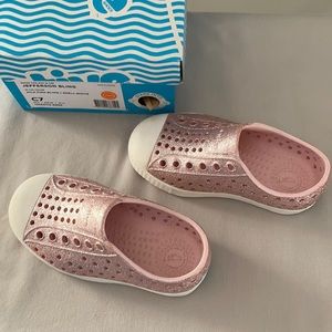 Toddler Native size 7